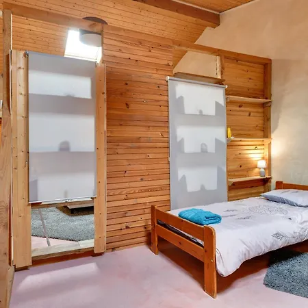 Дом отдыха Maison De Vacances Fil Rouge Saint-Pierre-d'Aurillac