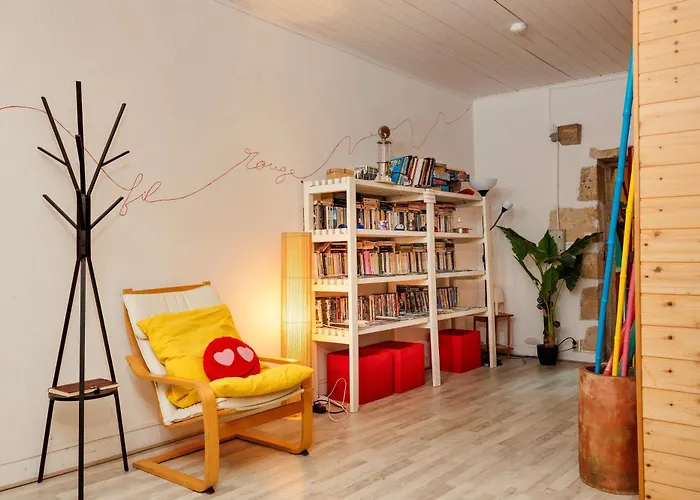Maison De Vacances Fil Rouge Дом отдыха Saint-Pierre-d'Aurillac