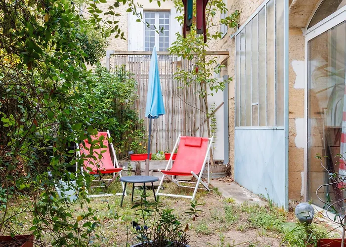 Дом отдыха Maison De Vacances Fil Rouge Saint-Pierre-d'Aurillac